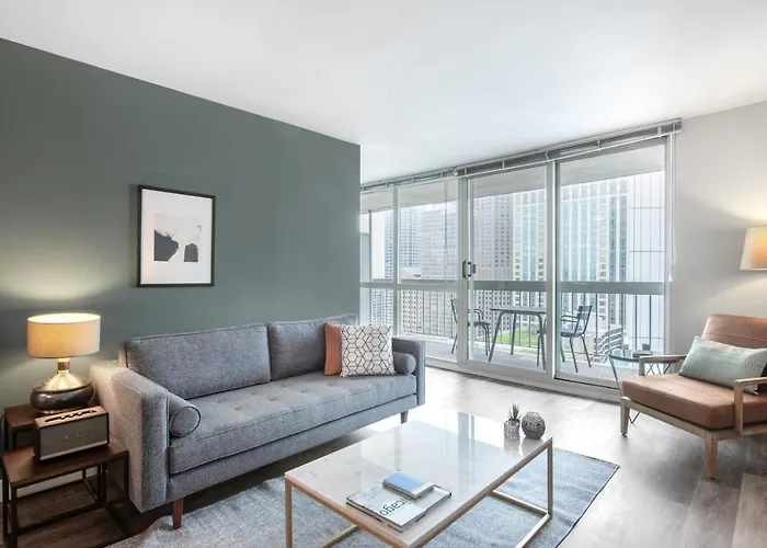 Apartment Gold Coast Convertible W Terrace Nr The L Chi-82 Chicago